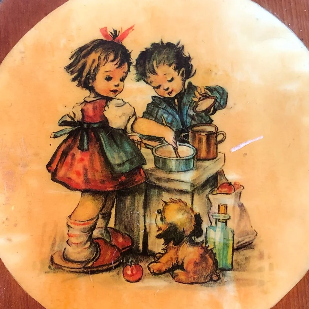 Vtg 70s MCM Lacquered‎ Resin Wood Decoupage Wall Art Boy Girl Hummel? Germany